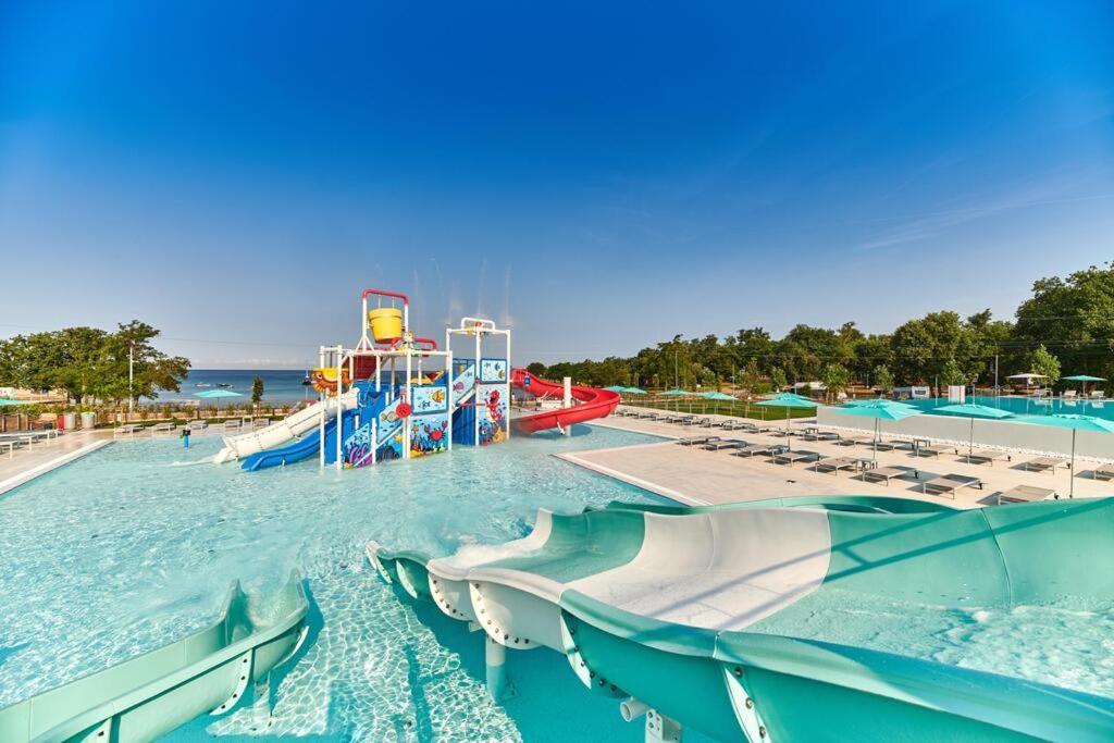 Panorama Mobile Homes In Camping Park Umag Exterior foto