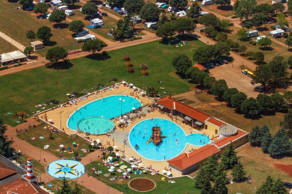 Panorama Mobile Homes In Camping Park Umag Exterior foto